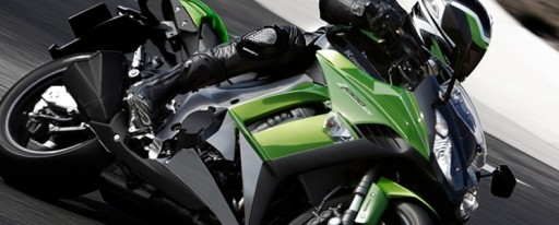 Die Z1000SX (ABS) Sport-Touring der ganz besonderen Art: Die Z1000SX kombiniert das messerscharfe Styling der Z1000 mit einer gehörigen Portion Reisefieber.